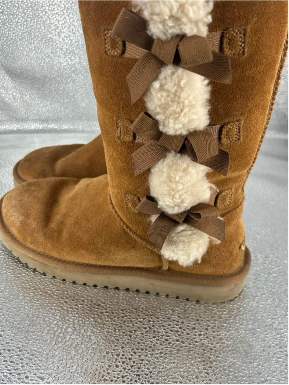 Women's Koolaburra by UGG Brown Winter Boots with Bows Size 6